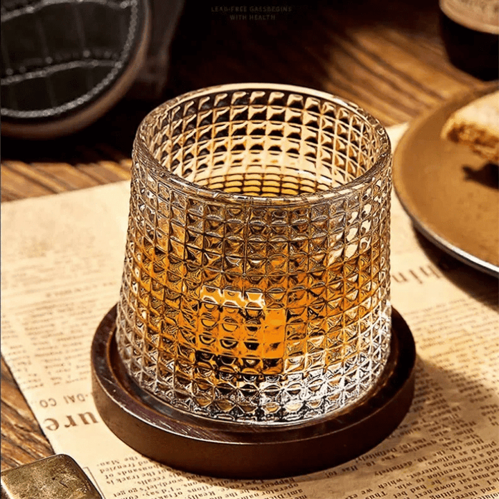 Copo de Whisky Cristal Rotativo com Base de Madeira Houss
