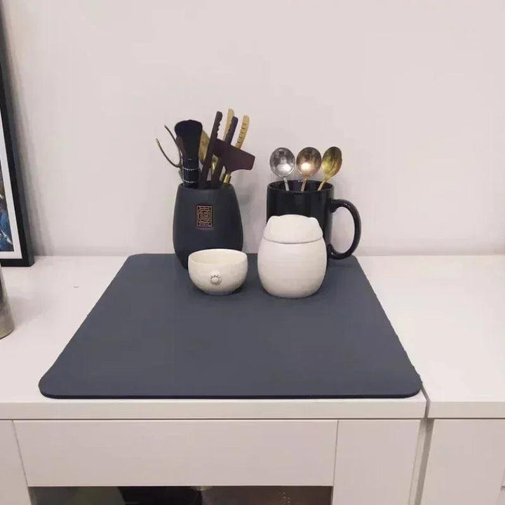 O Escorredor de Louças Absorvente Houss também pode ser utilizado em outros ambientes, para apoio de materiais e porta objetos
