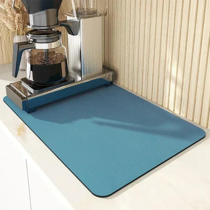 Você encontra o Escorredor de Louças Absorvente Houss disponível em dois tamanhos na cor Azul