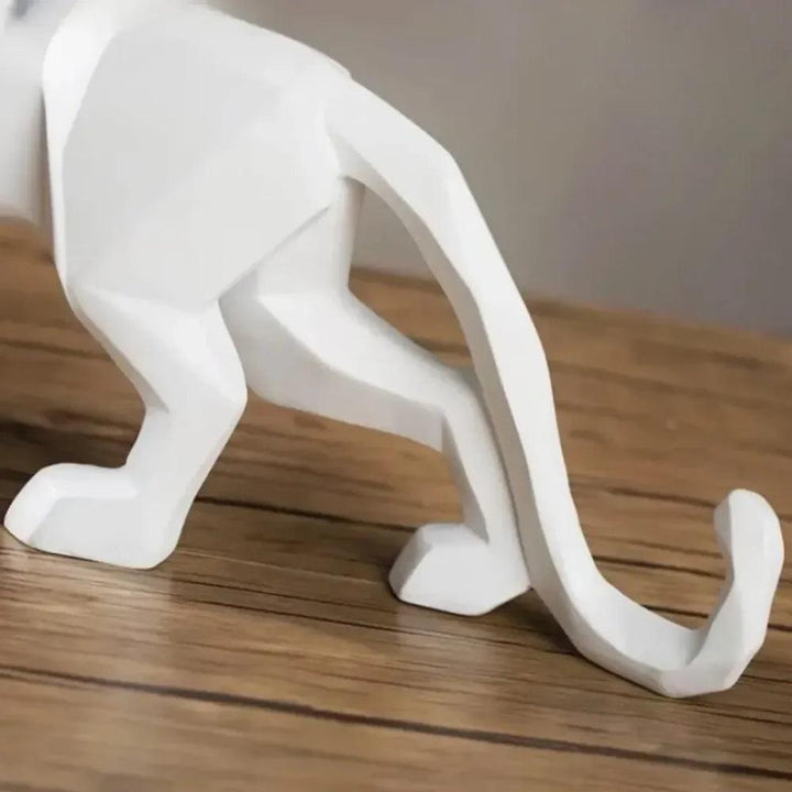 Todos os detalhes da Estatueta Leopardo em Resina Houss são pensados para trazer luxo ao ambiente