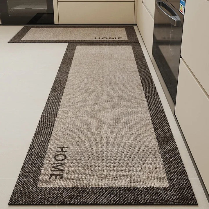 Também com borda escura, o Tapete Para Cozinha Antiderrapante Absorvente Modelo Home Houss apresenta variados tamanhos para o encaixe ideal em sua cozinha