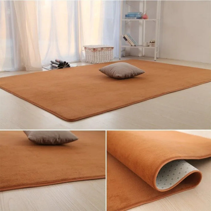 O Tapete Para Sala Em Veludo Pelúcia Houss está disponível na cor Caramelo